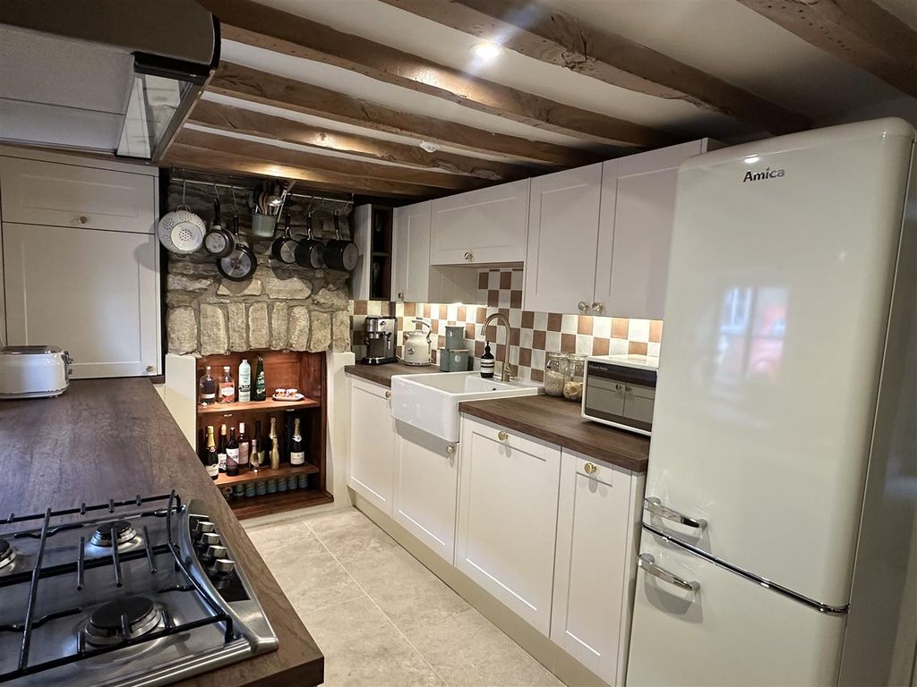 Property photo 3 of 13 Kitchen1.Jpeg