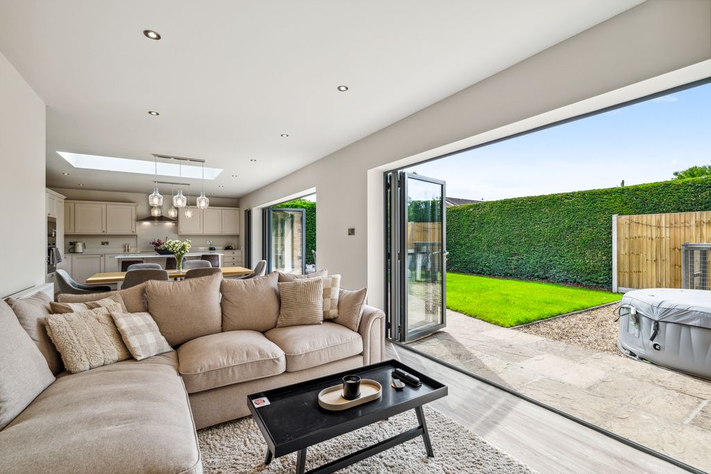 Property photo 3 of 40 54