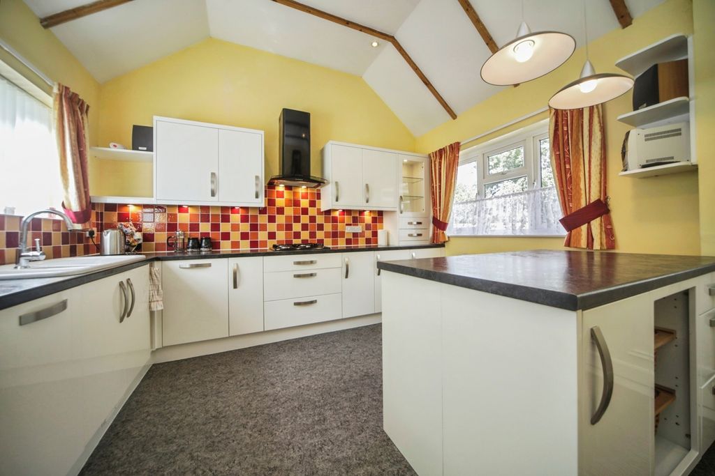 Property photo 3 of 23 Pbox-Img.Jpg