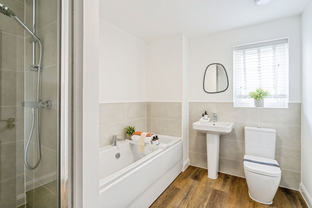 Property photo 3 of 17 Photo