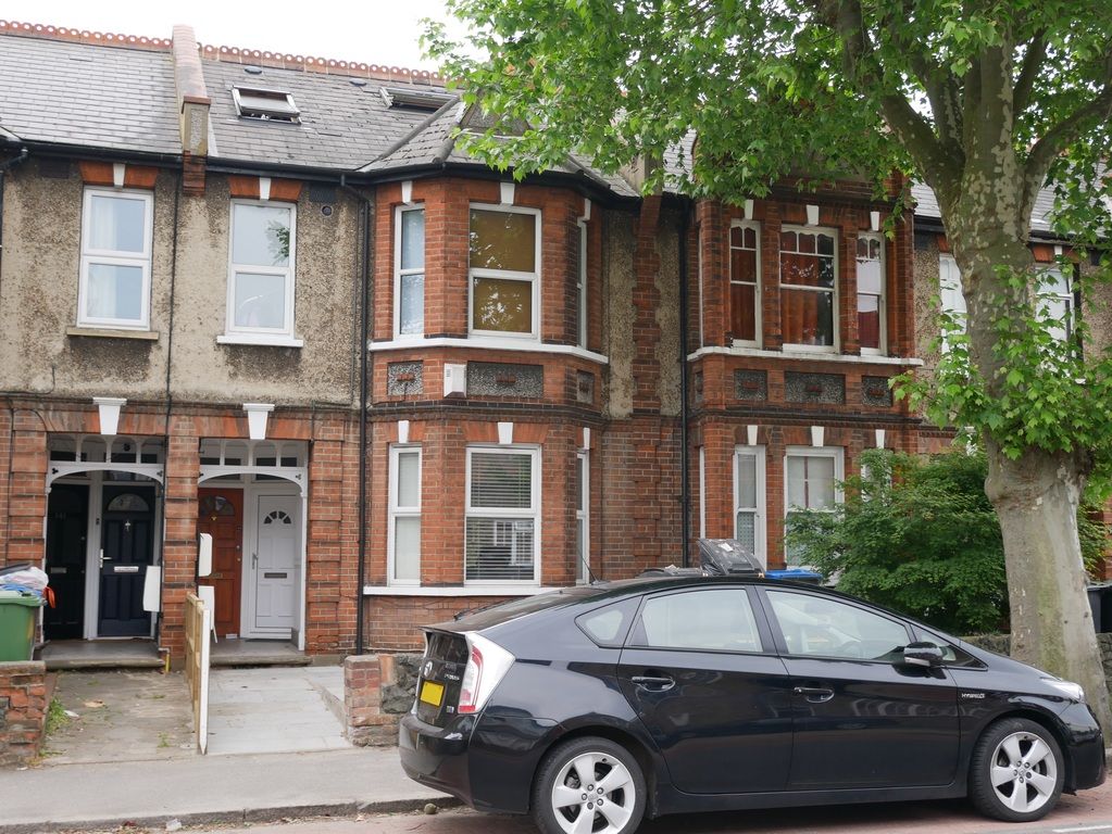 Property photo 1 of 8