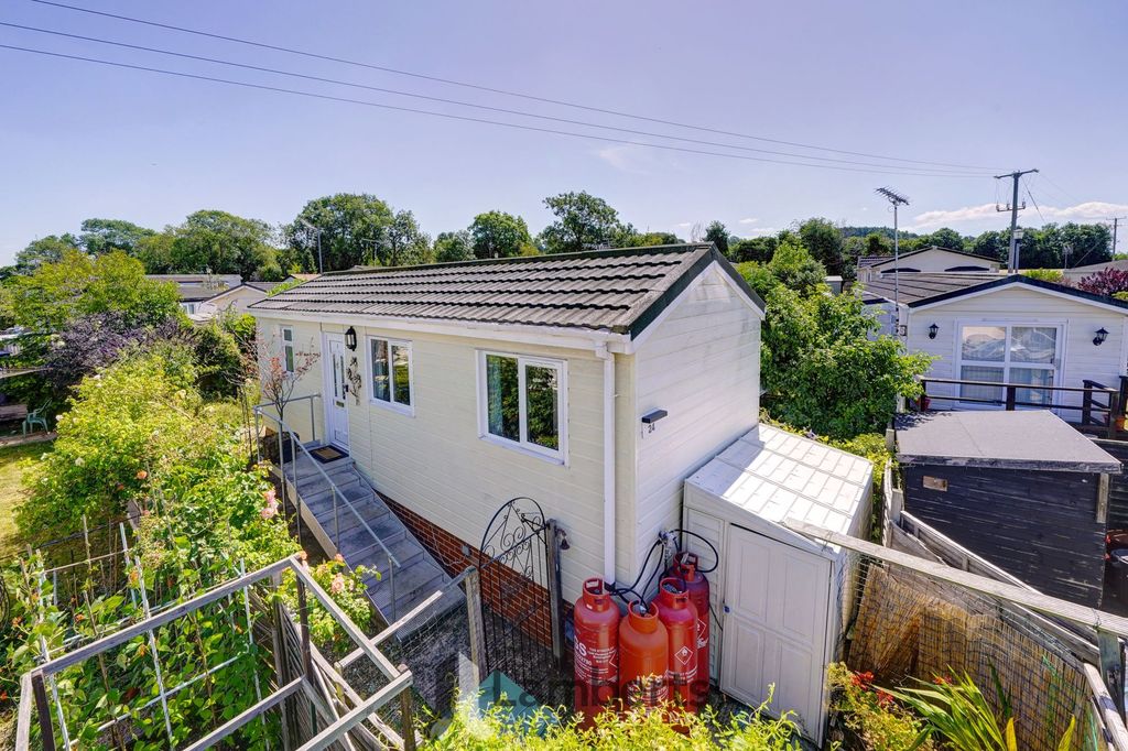 Property photo 1 of 13 Front View