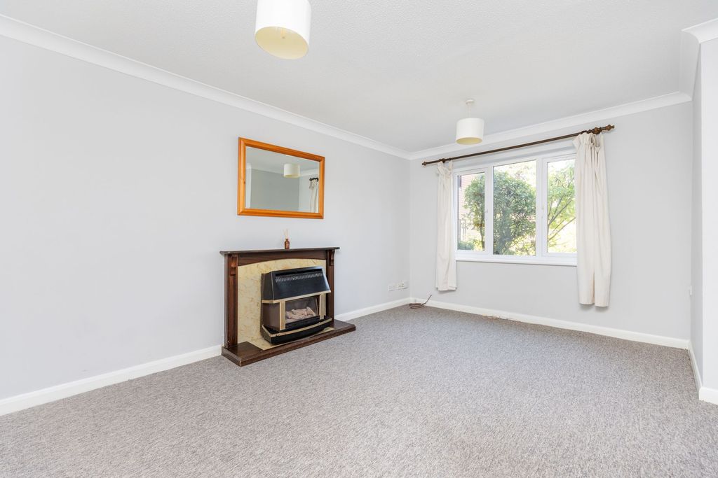 Property photo 3 of 6