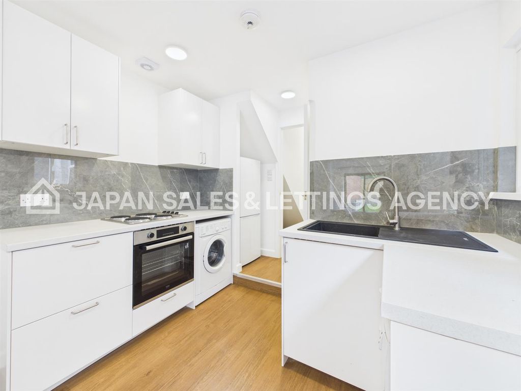 Property photo 1 of 6 Cam04401G0-Pr0149-Still004.Jpg