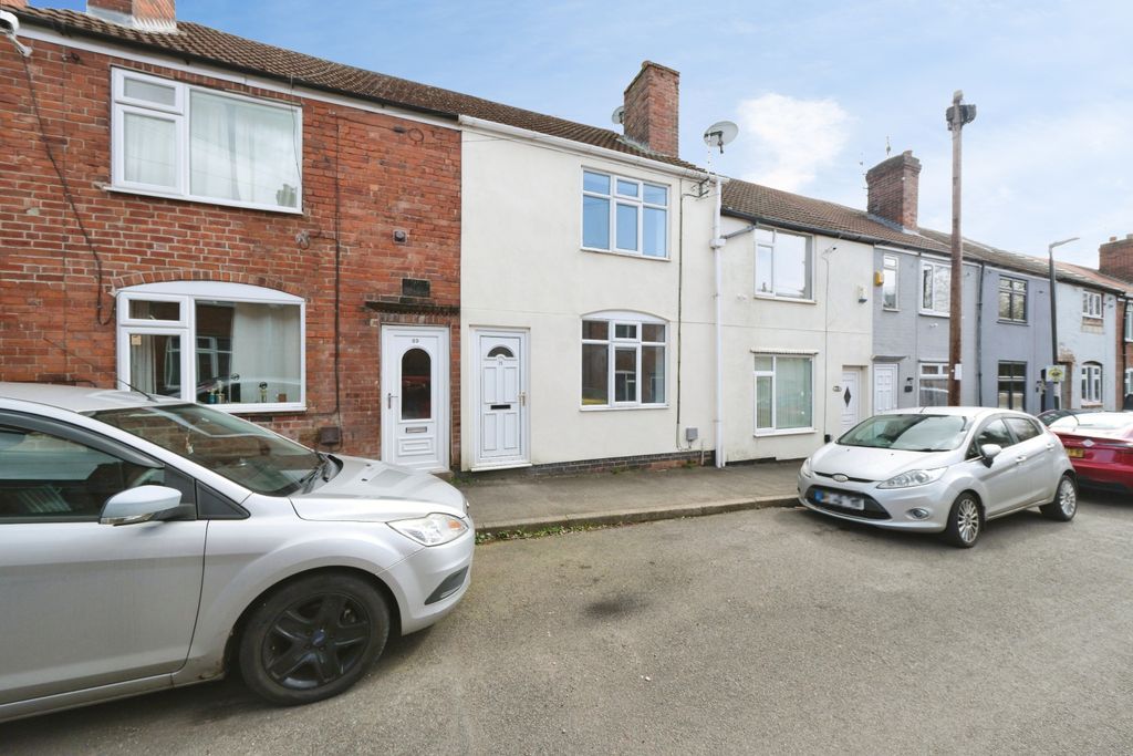 Property photo 3 of 20 Bedroom 1