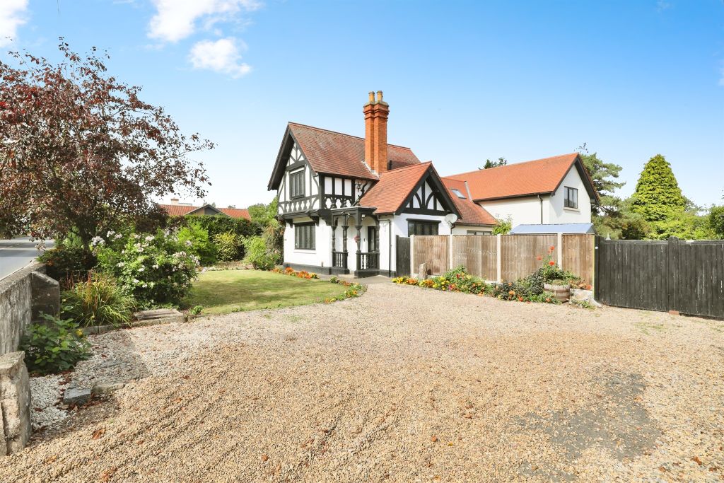 Property photo 1 of 17