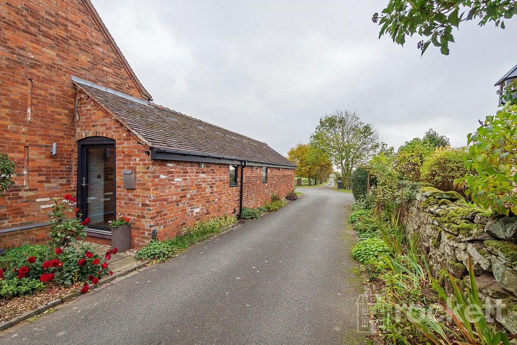 Property photo 3 of 42 Picture 3