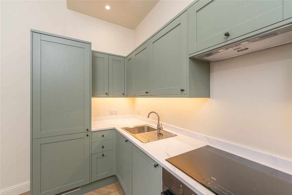 Property photo 3 of 19 Kitchen Area