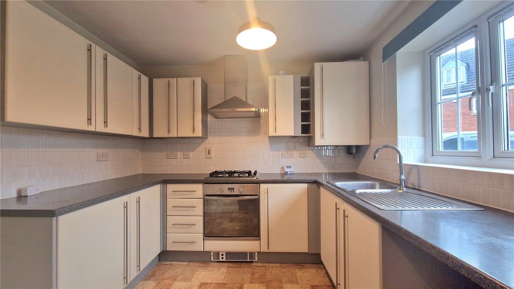 Property photo 2 of 12 Picture No. 22