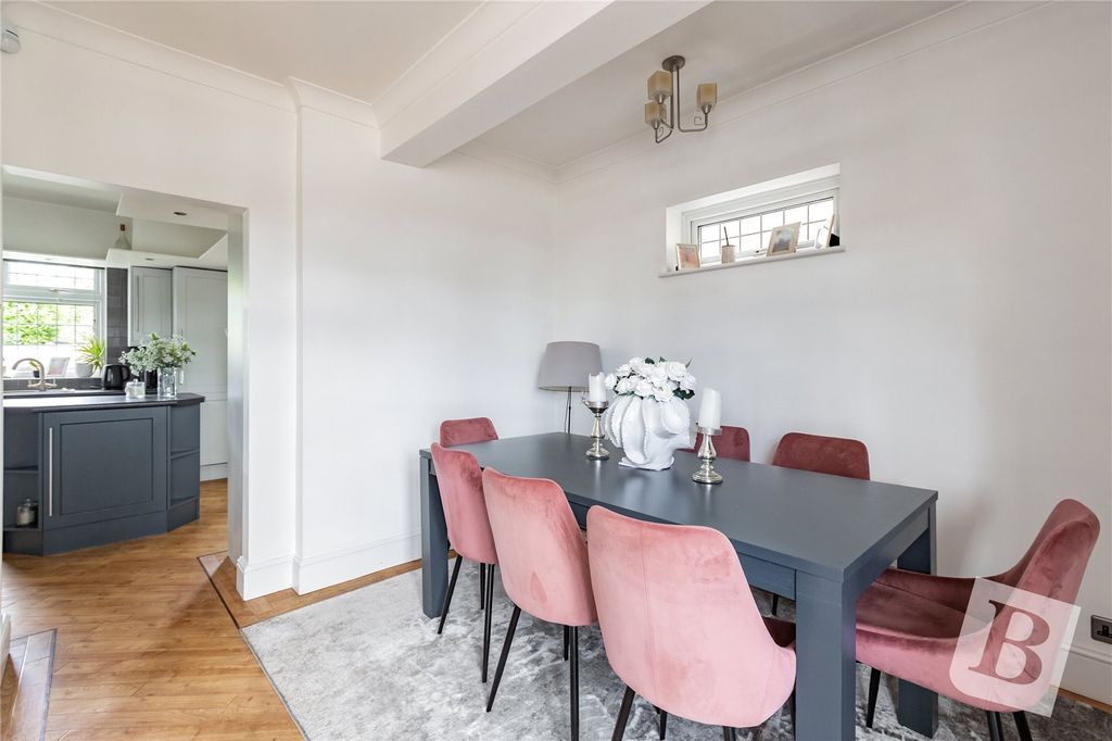 Property photo 3 of 16 Dining Area