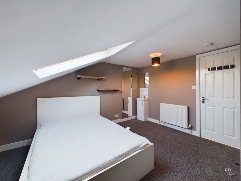 Property photo 1 of 15 Photo 21