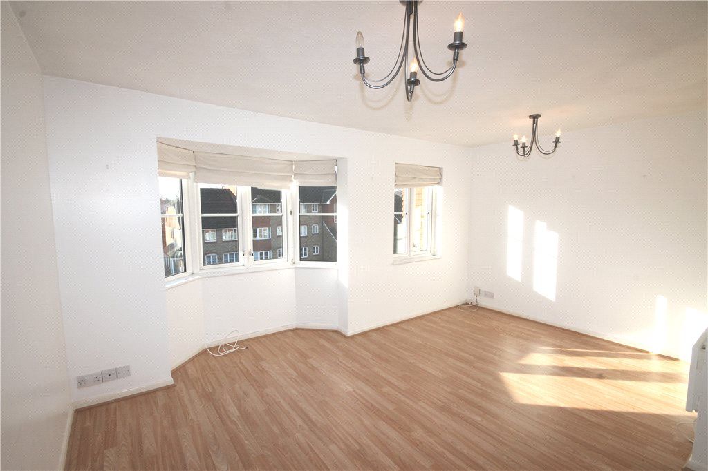 Property photo 2 of 6 Lounge