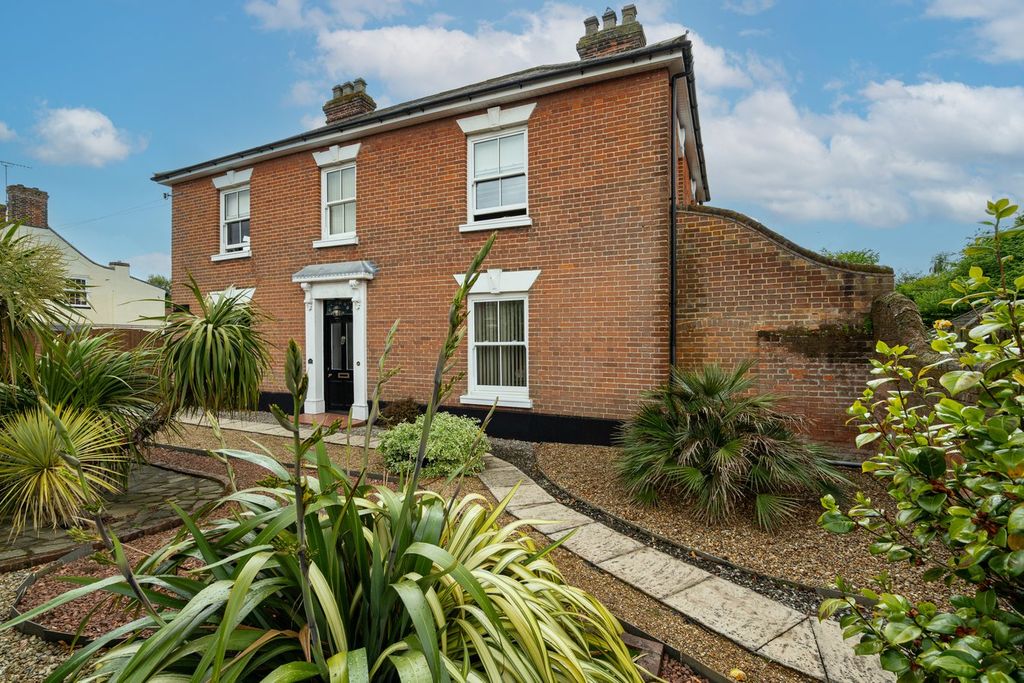 Property photo 1 of 24