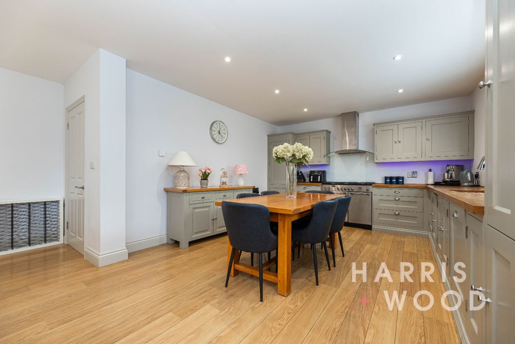 Property photo 3 of 43 4411485