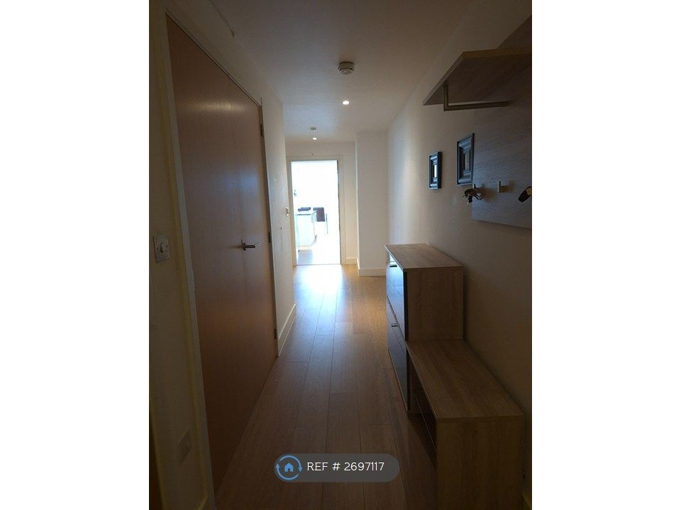 Property photo 1 of 14 Hallway