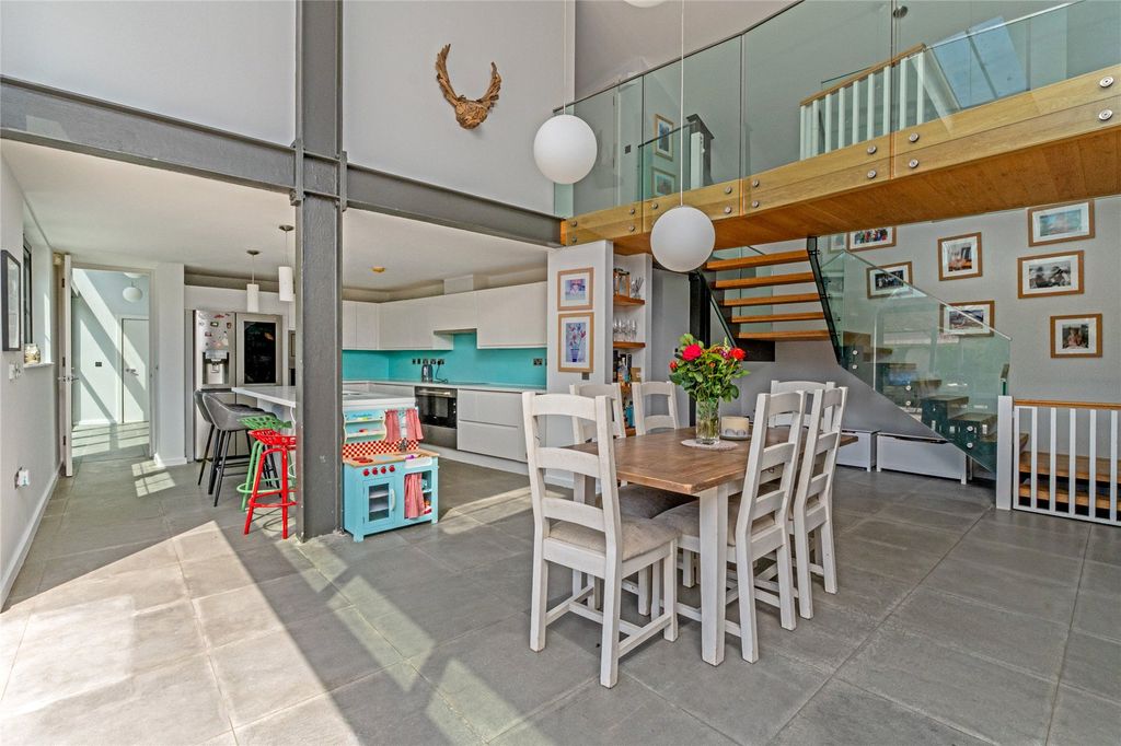 Property photo 2 of 22 Kitchen