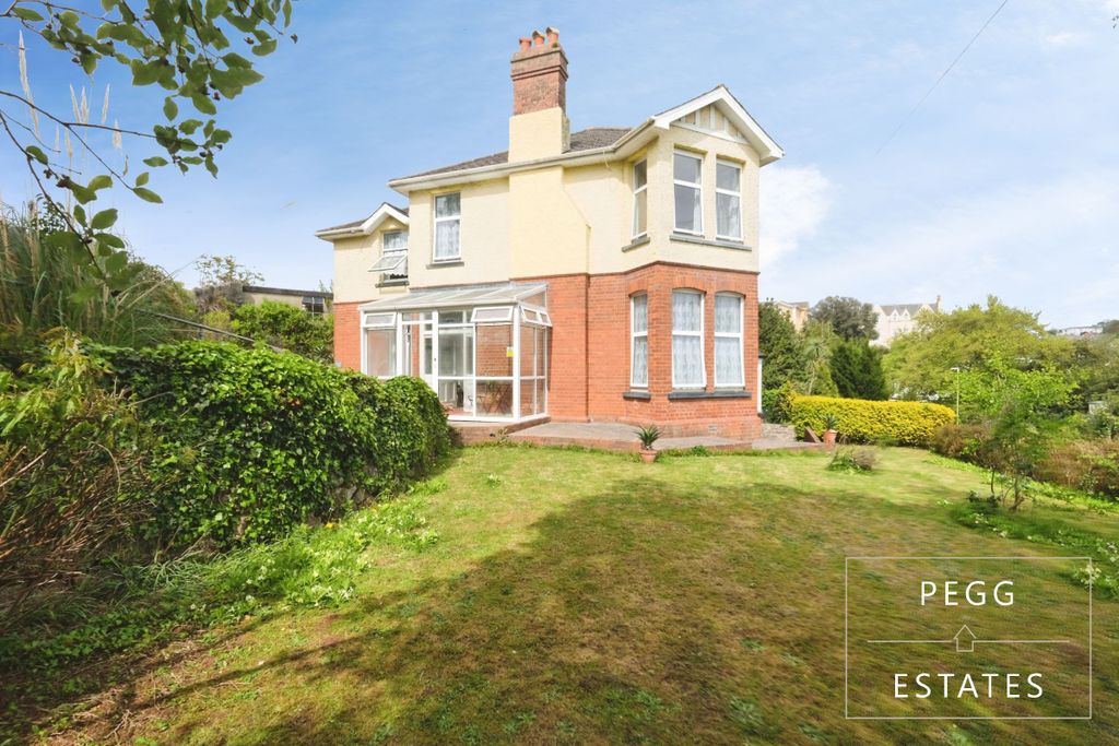 Property photo 1 of 35