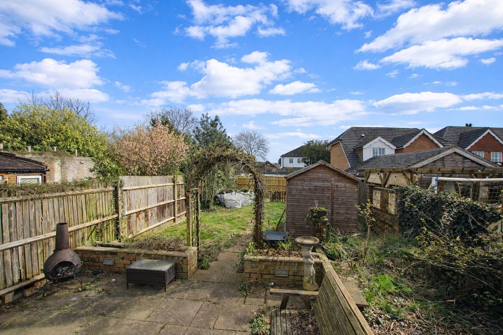 Property photo 2 of 13 Garden