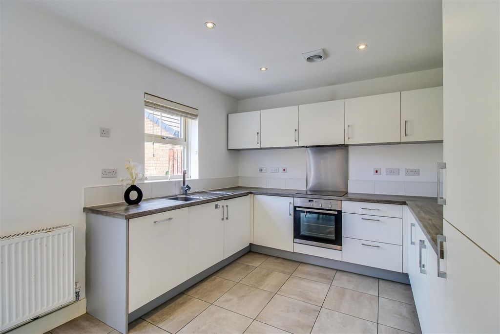Property photo 3 of 15 Kitchen Diner