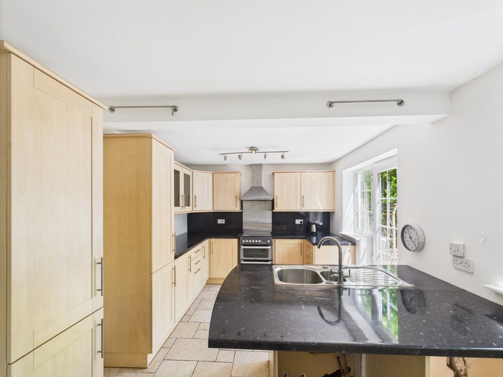 Property photo 2 of 35 Cam01576G0-Pr0285-Still007.Jpg