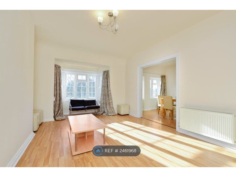 Property photo 1 of 7 Sitting Room