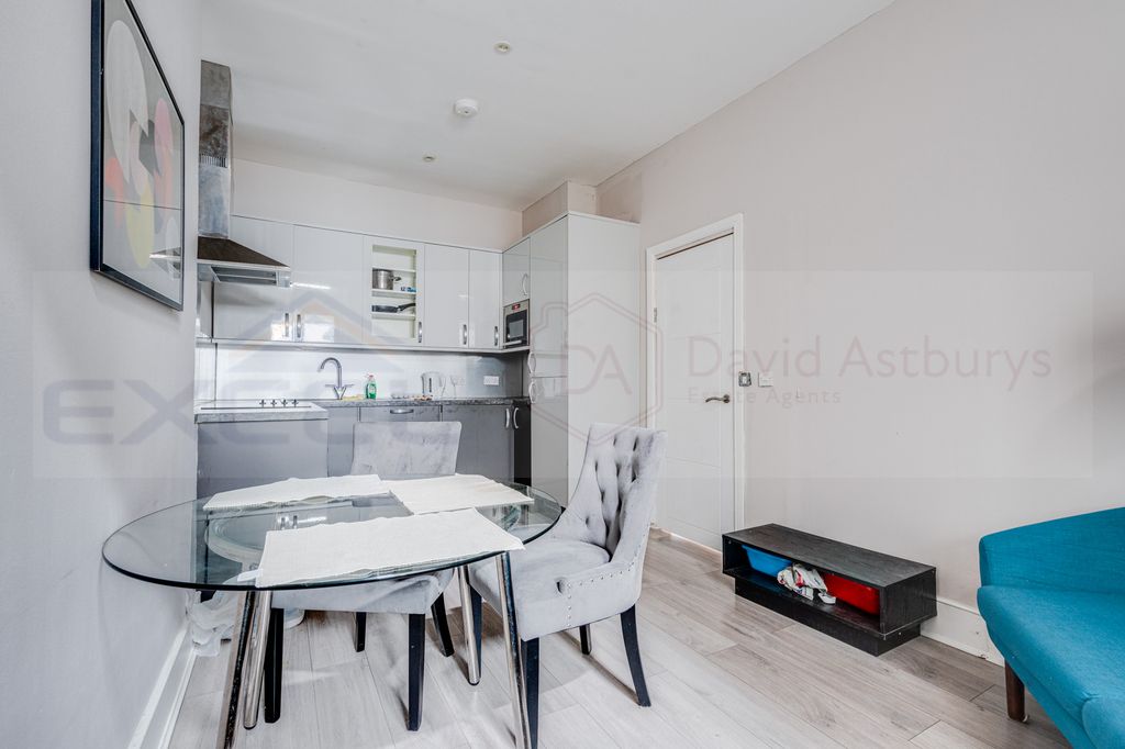 Property photo 3 of 6 Dsc01175Hdr - Copy