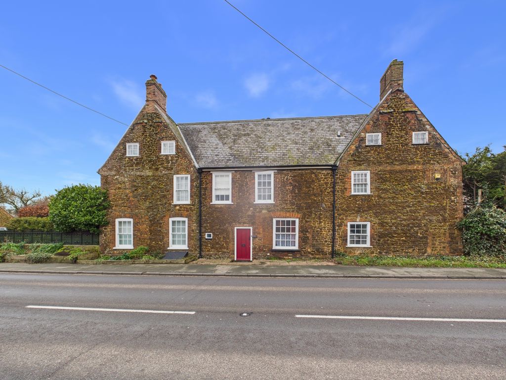 Property photo 1 of 21