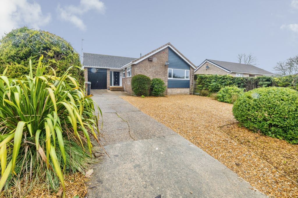 Property photo 1 of 16