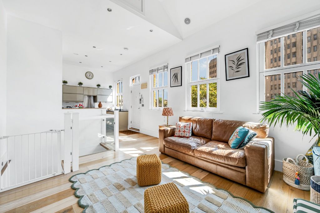 Property photo 2 of 14 5425121