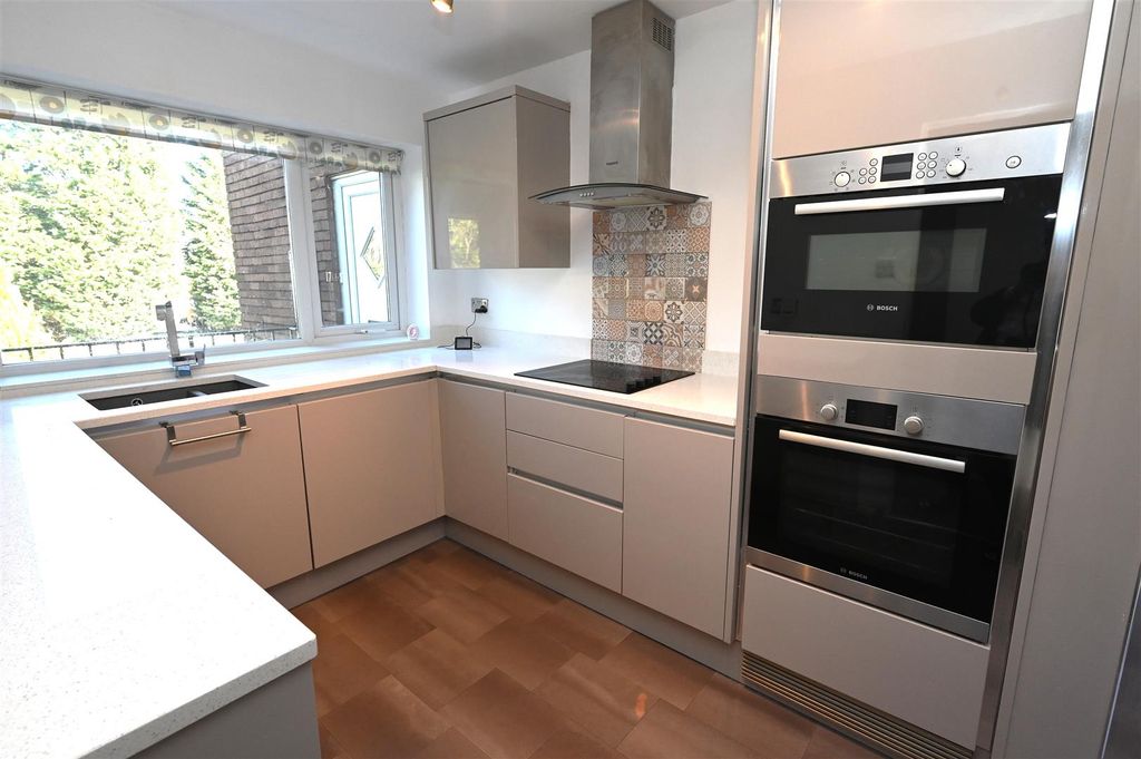 Property photo 2 of 18 Kitchen.Jpg
