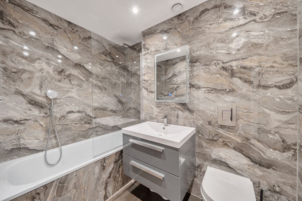 Property photo 3 of 10 1495871 (15)