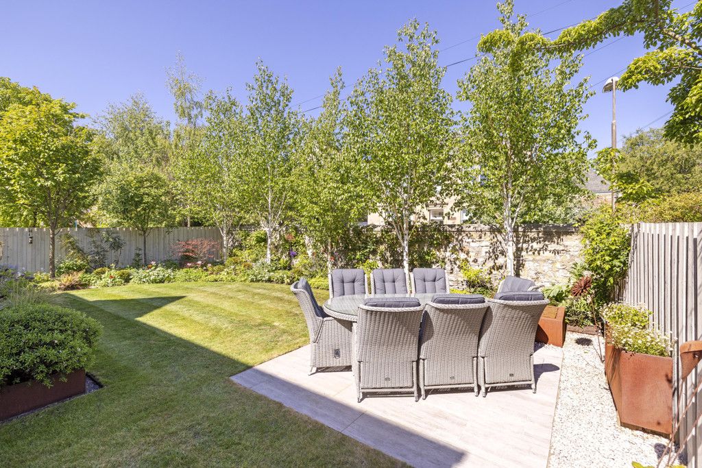 Property photo 2 of 50
