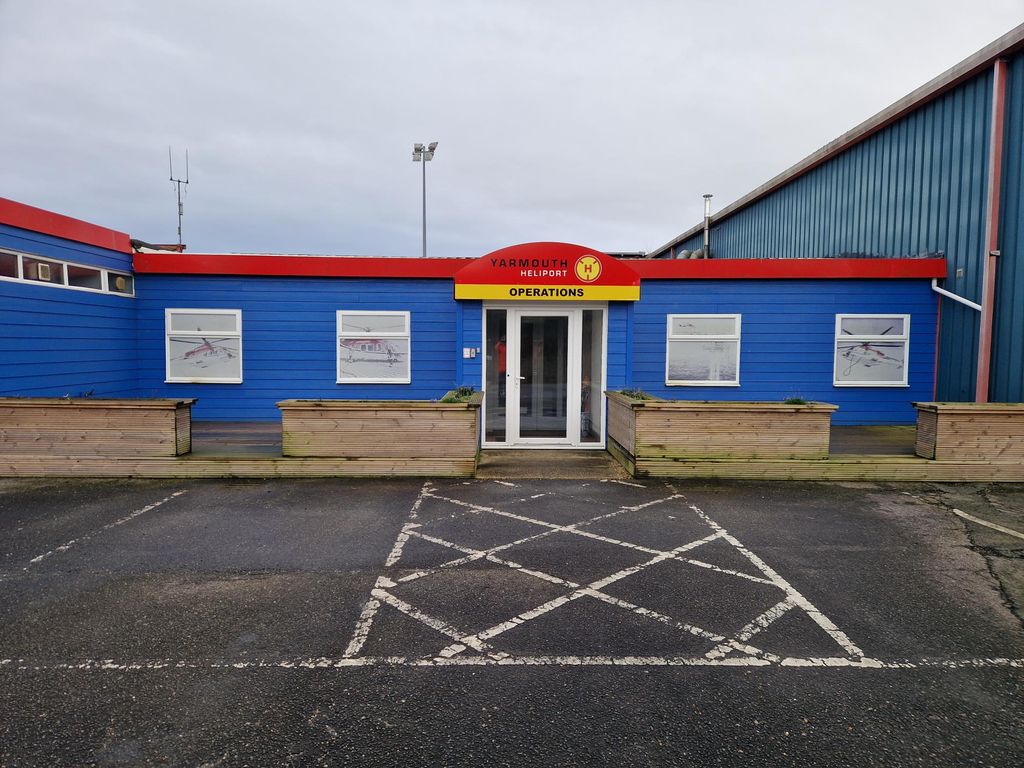 Property photo 1 of 7 Entrance To Reception