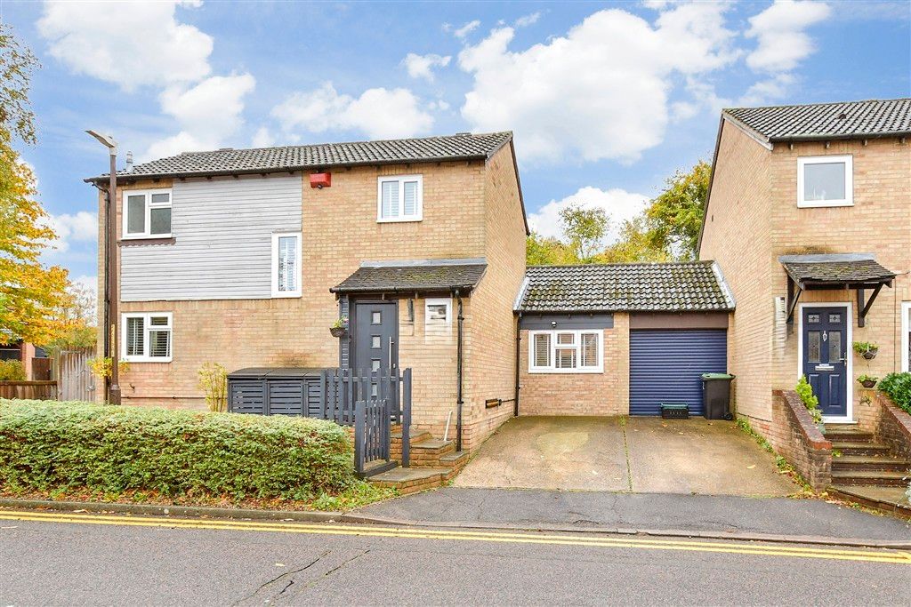 Property photo 2 of 9 External (Brochure) *