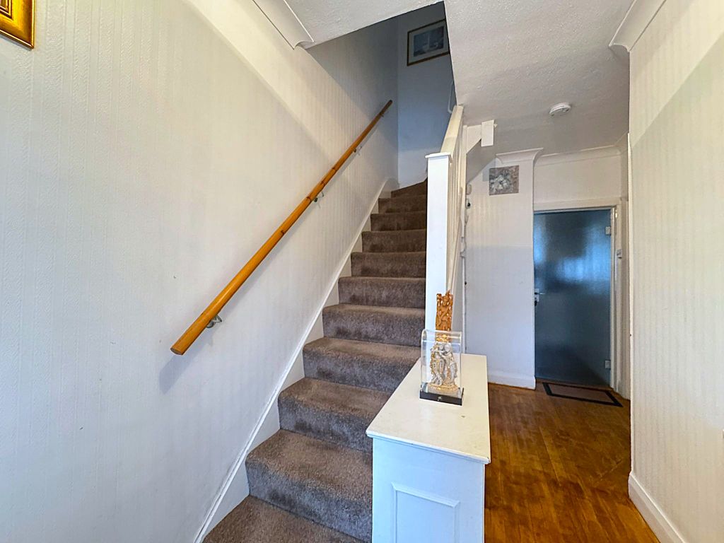 Property photo 3 of 13 The Grange, Wembley, Ha0  (2)