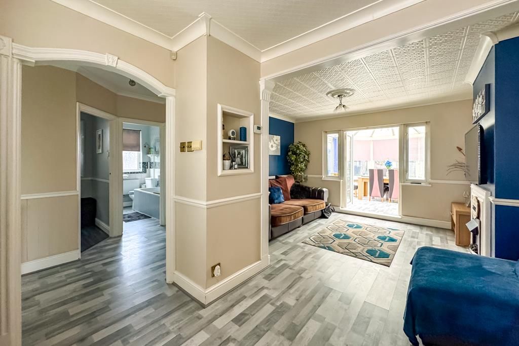 Property photo 2 of 25 Lounge/Diner