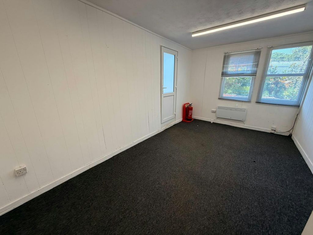 Property photo 2 of 9 Whatsapp Image 2026-06-25 At 17.49.18.Jpeg