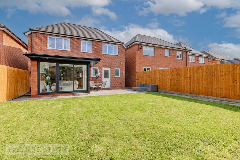 Property photo 2 of 22 Rear Garden