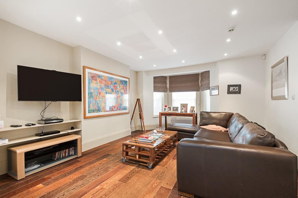 Property photo 2 of 13 Reception