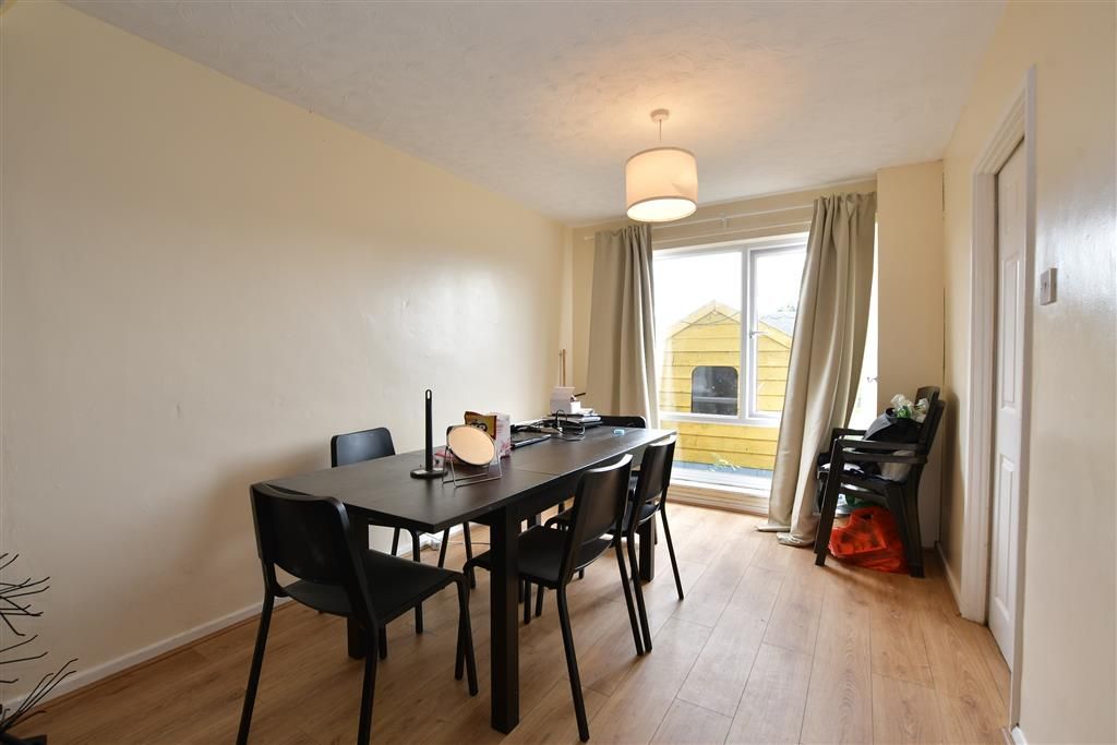 Property photo 2 of 8 Dining Area