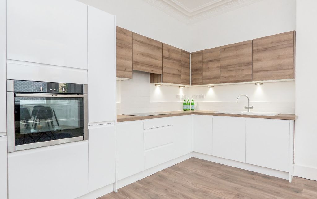 Property photo 3 of 14 Photo 3