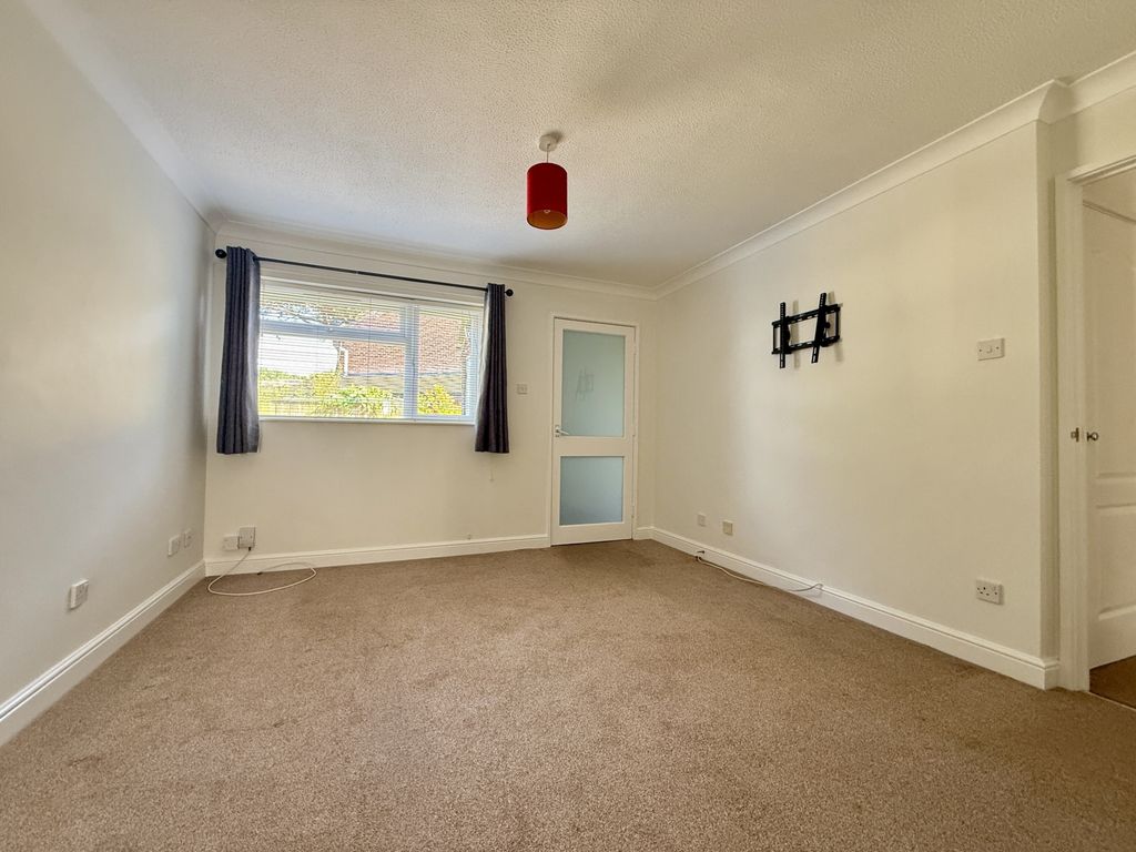 Property photo 2 of 15 Photo 3