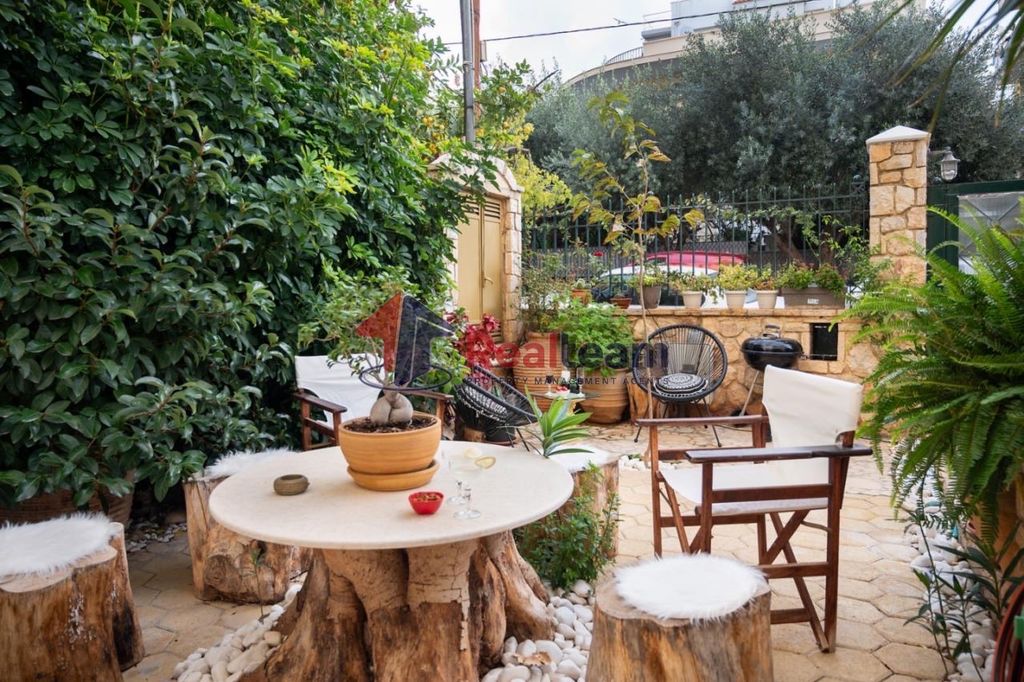 Property photo 2 of 30