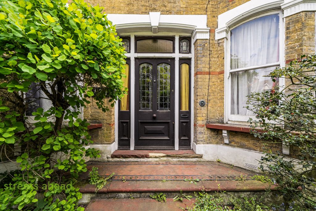 Property photo 1 of 18 5F05812E-3d6A-45d...
