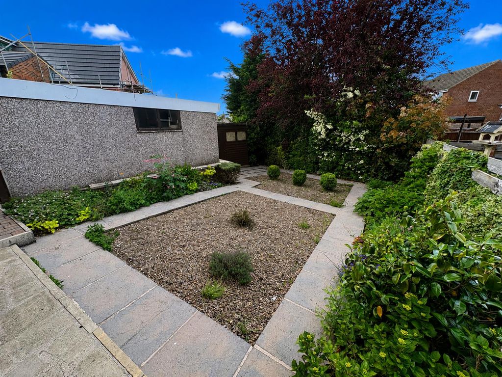 Additional image 13 of 2 bed semi-detached bungalow for saleAlma Lane, Heckmondwike WF16