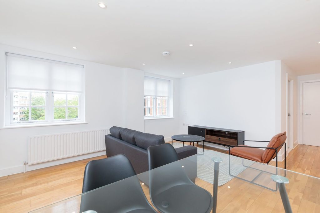 Property photo 1 of 16 Reception