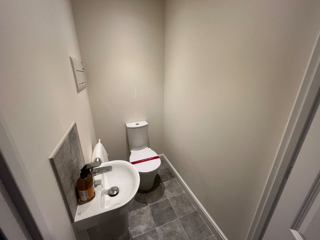 Property photo 2 of 10 Picture No. 40