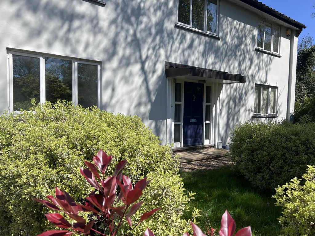 Property photo 1 of 6 Photo 0