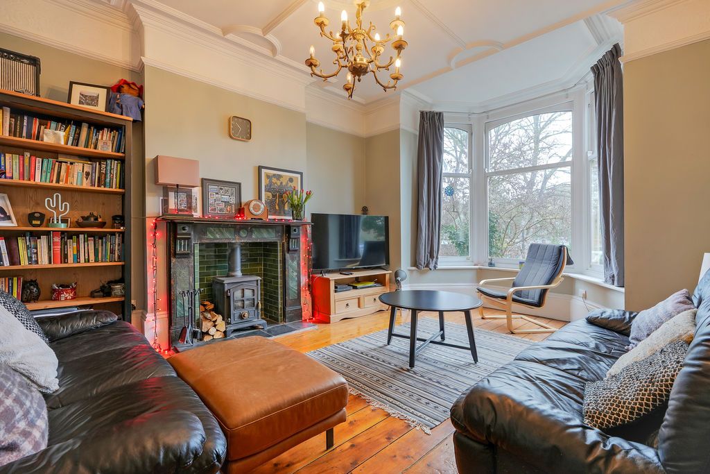 Property photo 1 of 36 Living Room