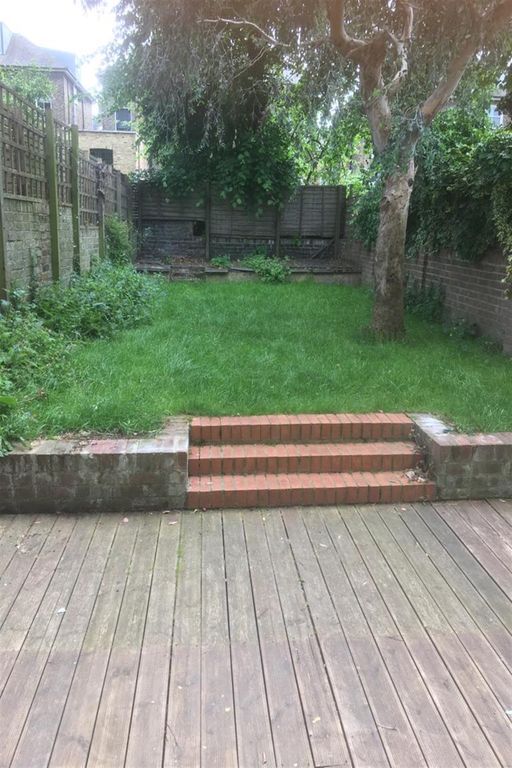 Property photo 2 of 14 Garden